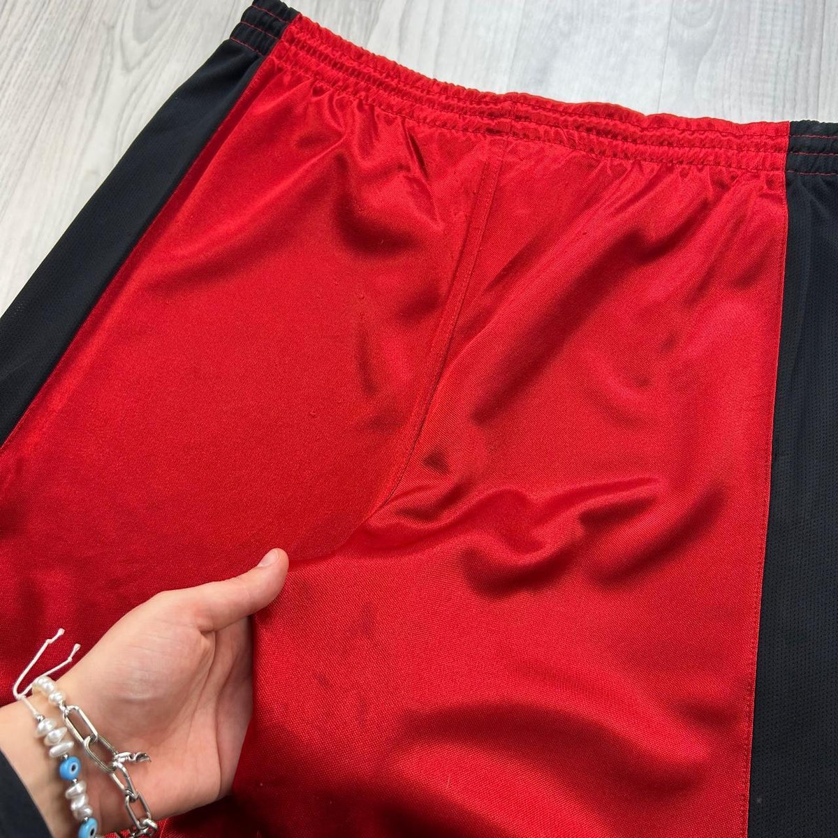 VINTAGE Y2K WINNERS CIRCLE BAGGY BASKETBALL SPORT SHORTS RED