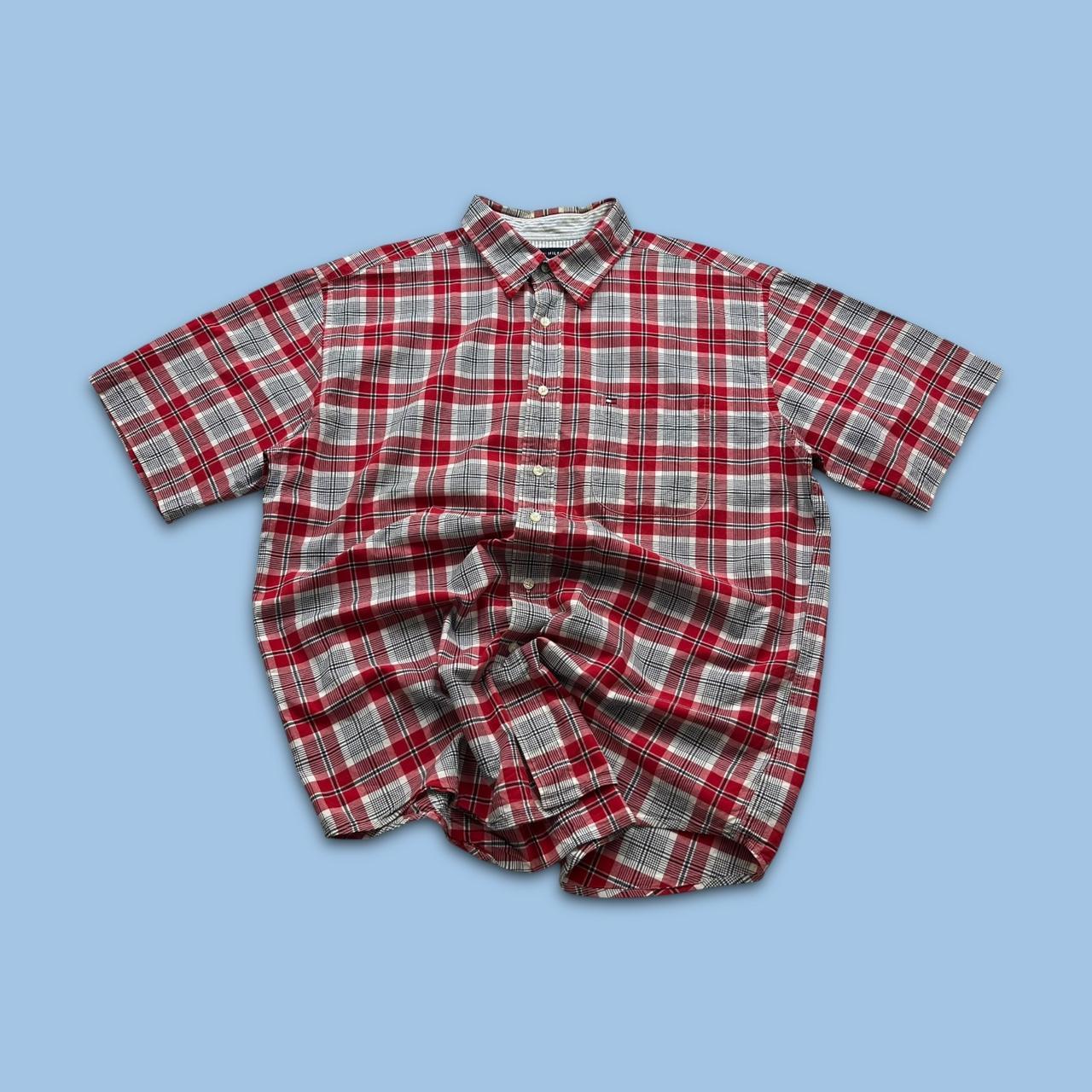 VINTAGE Y2K TOMMY HILFIGER CHECKERED BUTTON UP SHORT SLEEVE SHIRT RED