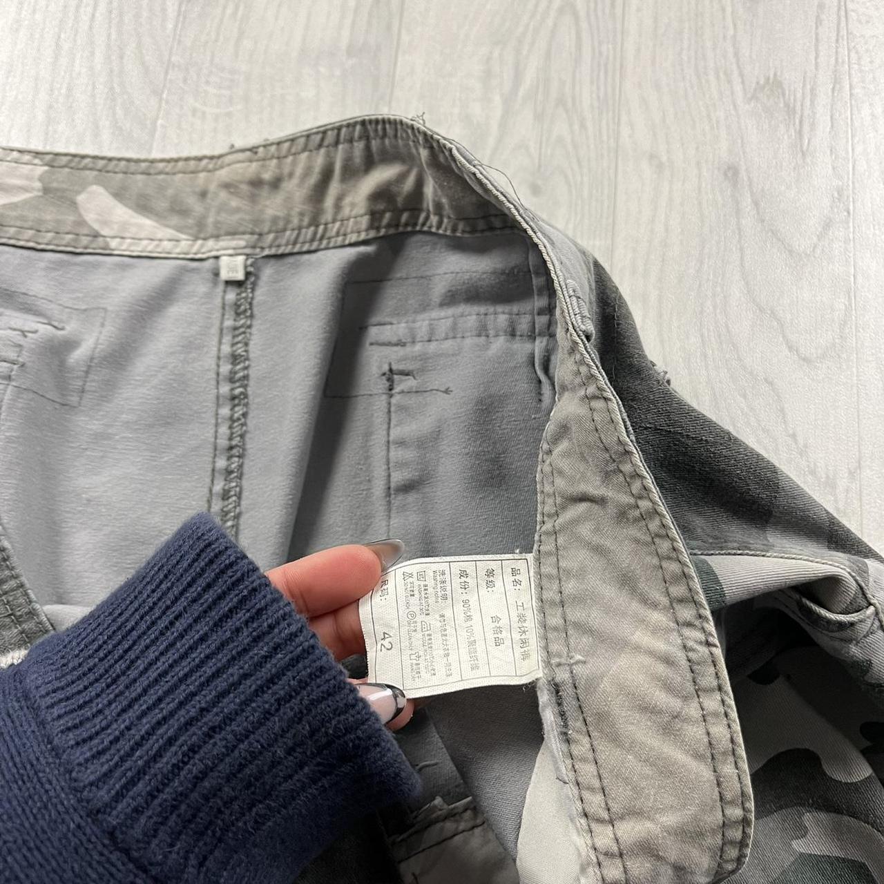 VINTAGE Y2K BAGGY LOOSE CAMO SHORTS