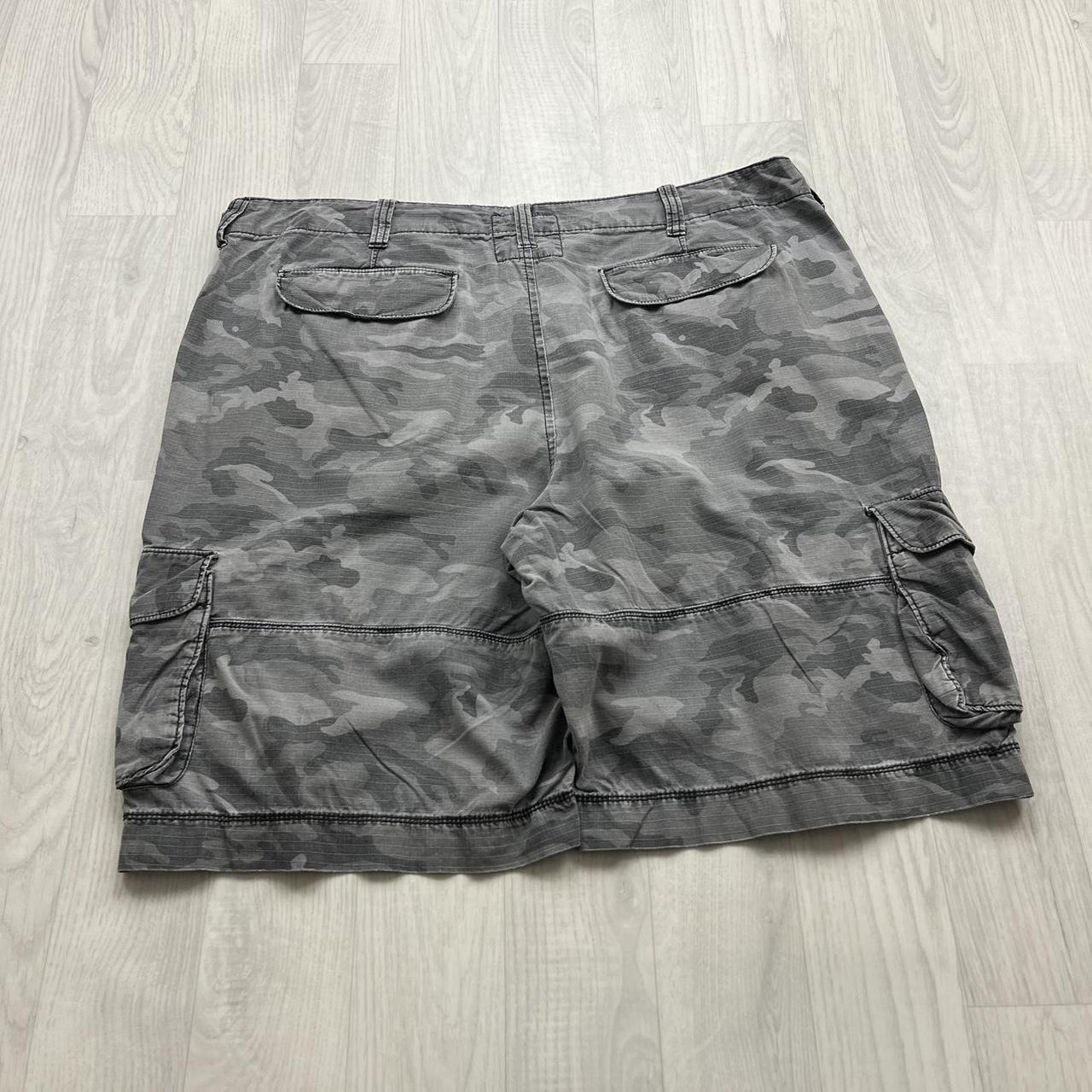 VINTAGE Y2K URBAN PIPELINE BAGGY CAMO CARGO SHORTS GREY