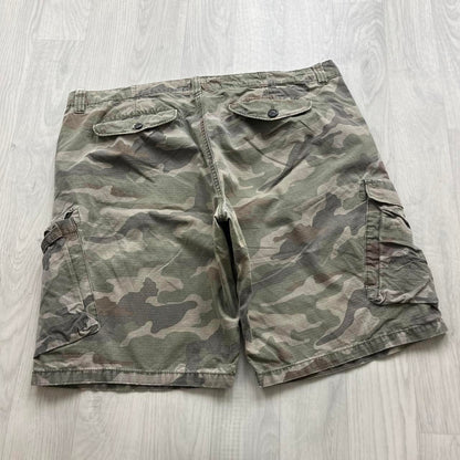 VINTAGE Y2K BAGGY LOOSE CAMO SHORTS