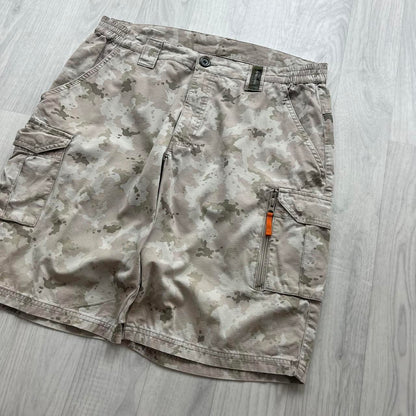 VINTAGE Y2K BAGGY LOOSE CAMO SHORTS