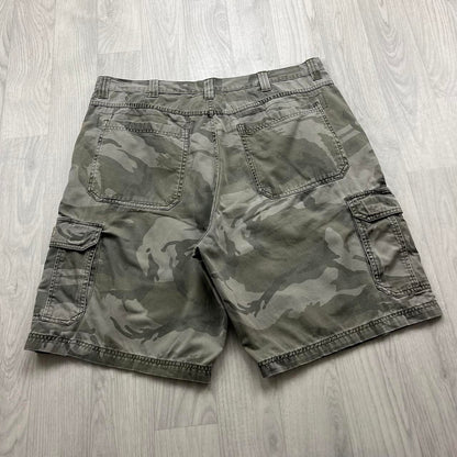 VINTAGE Y2K WRANGLER BAGGY CAMO CARGO SHORTS