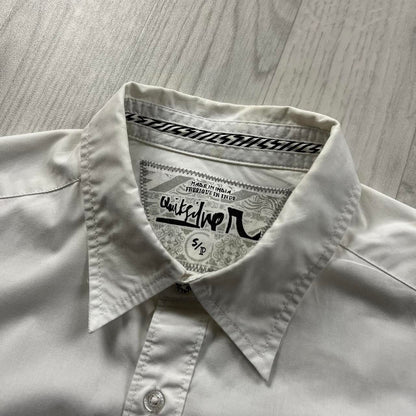 VINTAGE Y2K QUIKSILVER SHORT SLEEVE SHIRT WHITE