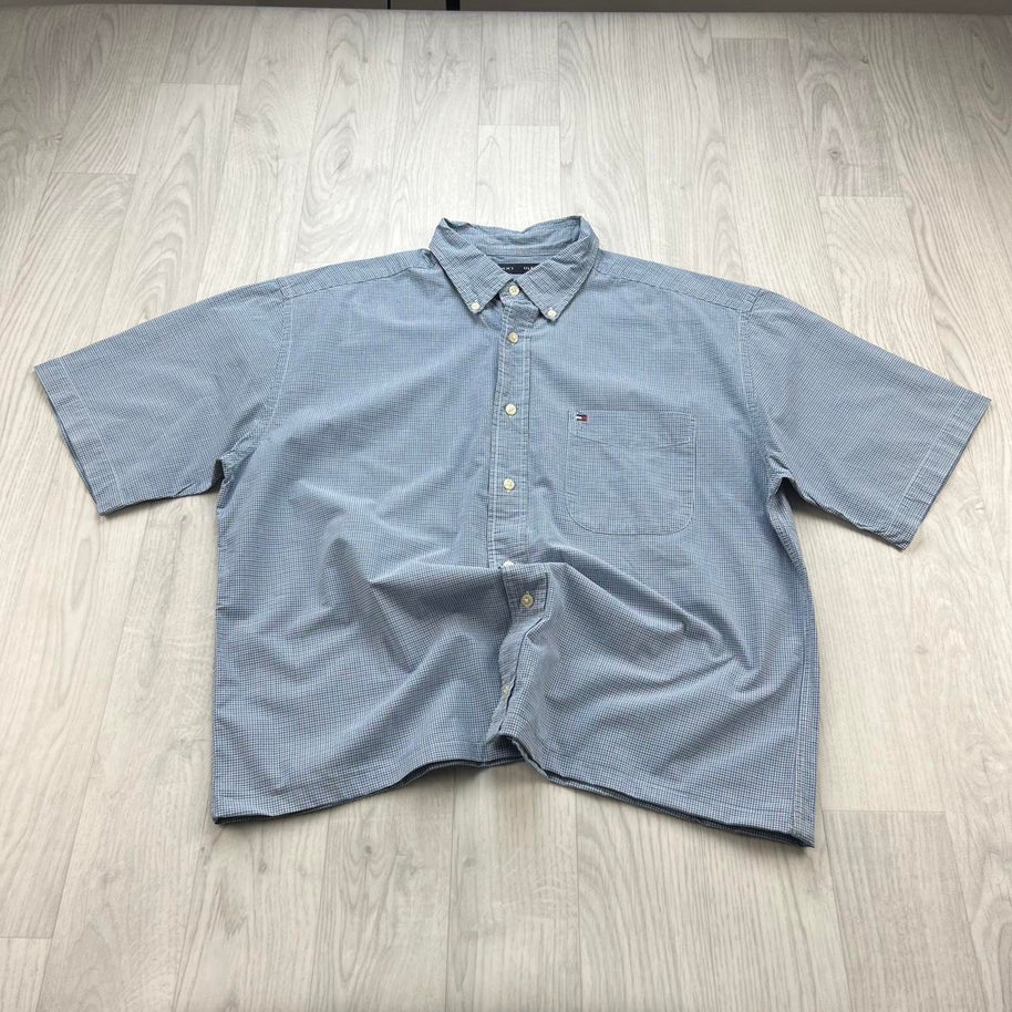 VINTAGE 00s TOMMY HILFIGER CHECKERED CROPPED SHORT SLEEVE BUTTON UP SHIRT BLUE