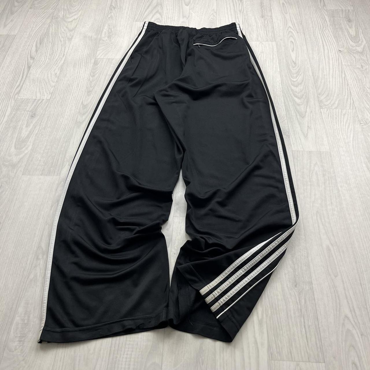 VINTAGE Y2K ADIDAS SIDE STRIPE BAGGY WIDE LEG TRACKSUIT BOTTOMS BLACK WHITE (M)