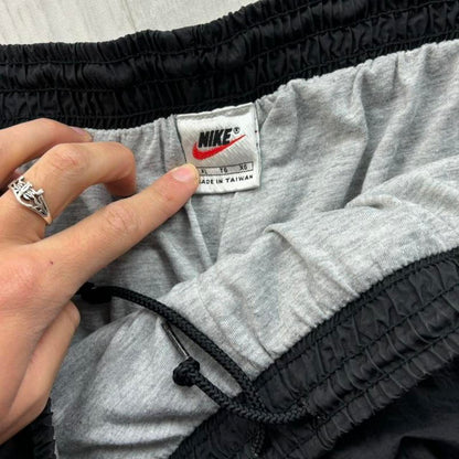 VINTAGE 90s NIKE BAGGY TRACKSUIT BOTTOMS BLACK