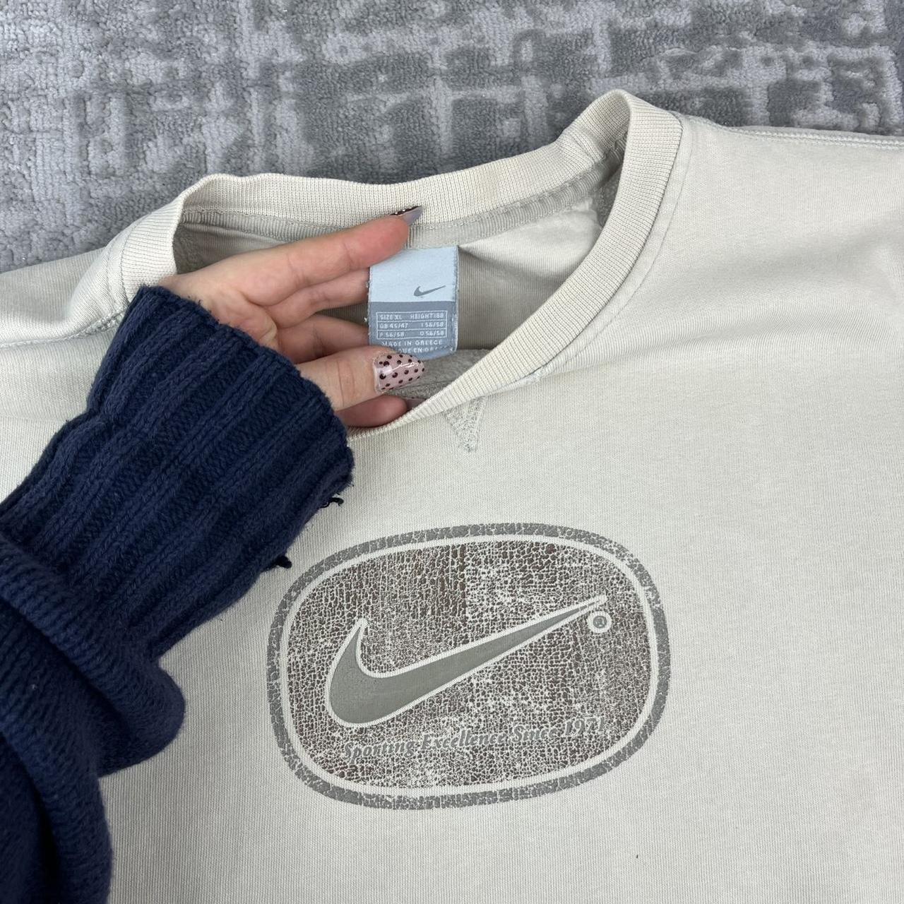 VINTAGE Y2K NIKE BOXY SWEATSHIRT CREAM