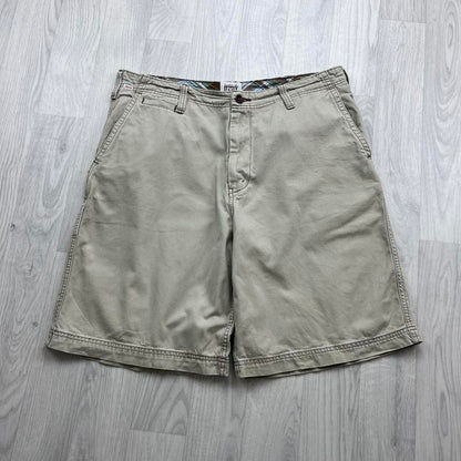 VINTAGE Y2K LEVIS WIDE LEG BAGGY CARGO SHORTS CREAM