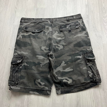 VINTAGE Y2K LEVIS BAGGY CAMO CARGO SHORTS GREY