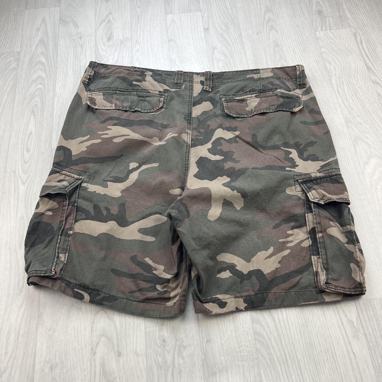 VINTAGE Y2K OLD NAVY BAGGY CAMO CARGO SHORTS KHAKI GREEN