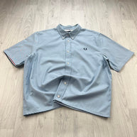 VINTAGE 00s FRED PERRY PLAIN CROPPED SHORT SLEEVE BUTTON UP SHIRT SKY BLUE