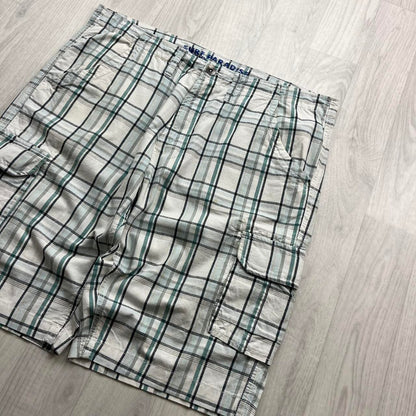 VINTAGE Y2K BAGGY CHECKERED PLAID SHORTS WHITE