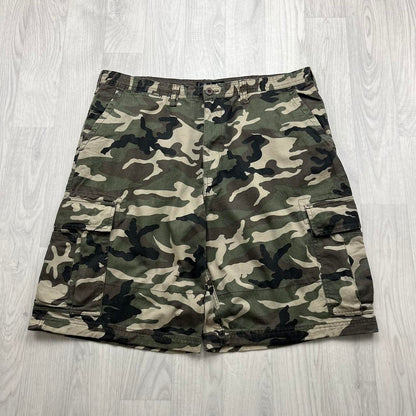FOOT LOCKER BAGGY CAMO CARGO SHORTS