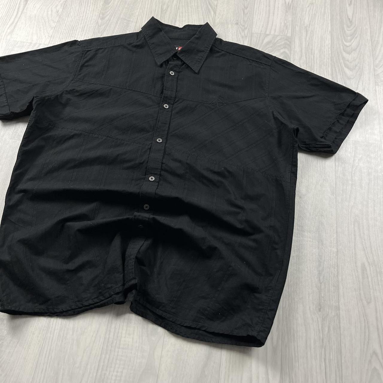 VINTAGE Y2K QUIKSILVER SHORT SLEEVE SHIRT BLACK