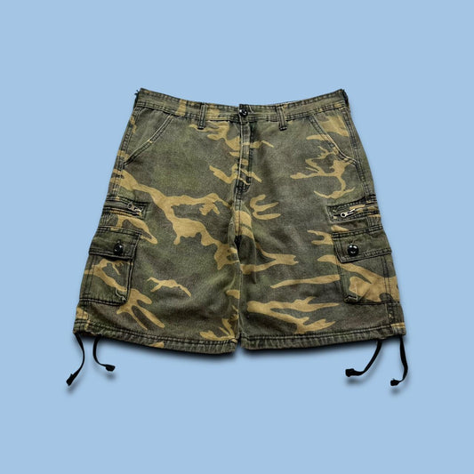 VINTAGE Y2K BAGGY CAMO CARGO SHORTS
