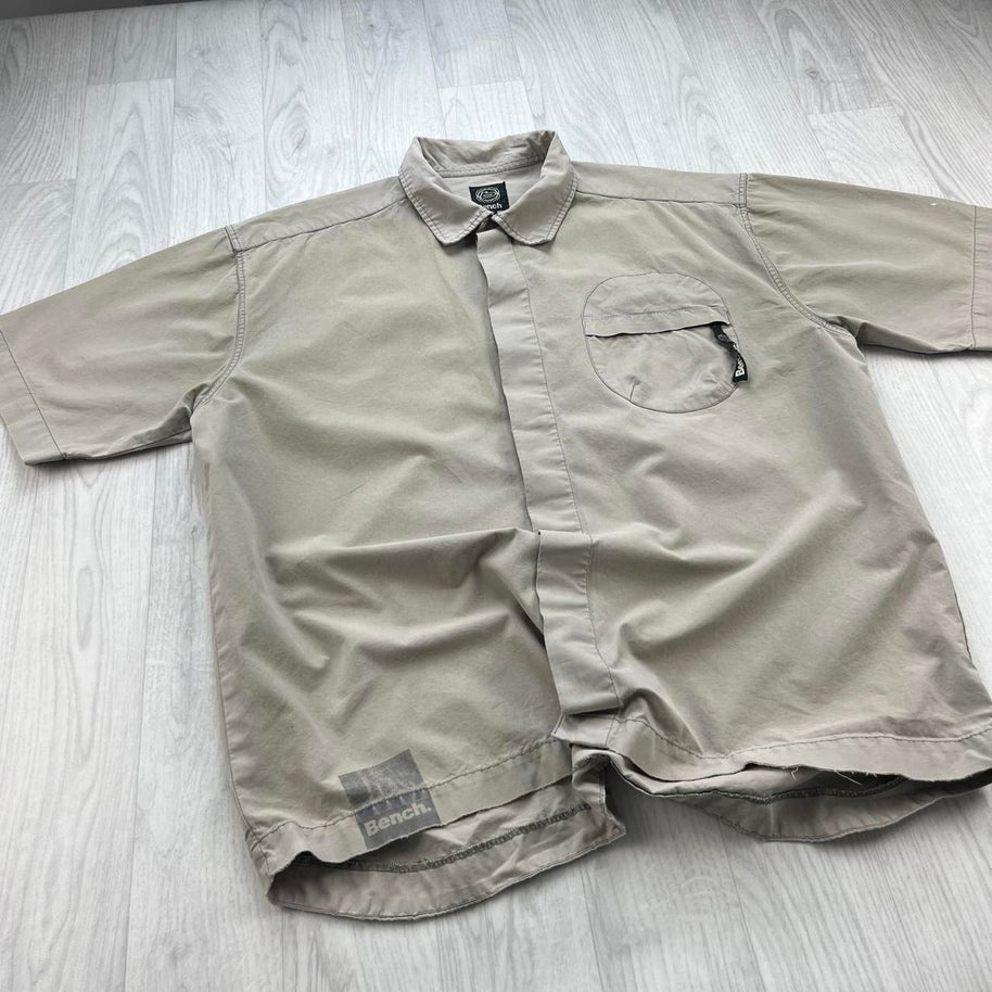 VINTAGE Y2K BENCH UTILITY SHORT SLEEVE BUTTON UP SHIRT BEIGE
