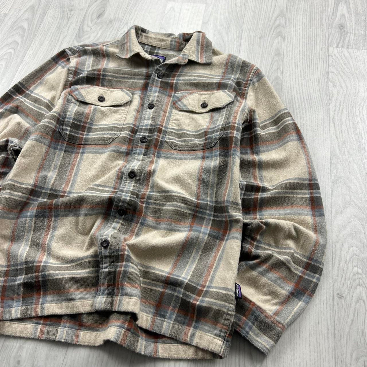 VINTAGE 00s PATAGONIA CHECKERED LONG SLEEVE BUTTON UP FLANNEL SHIRT BEIGE
