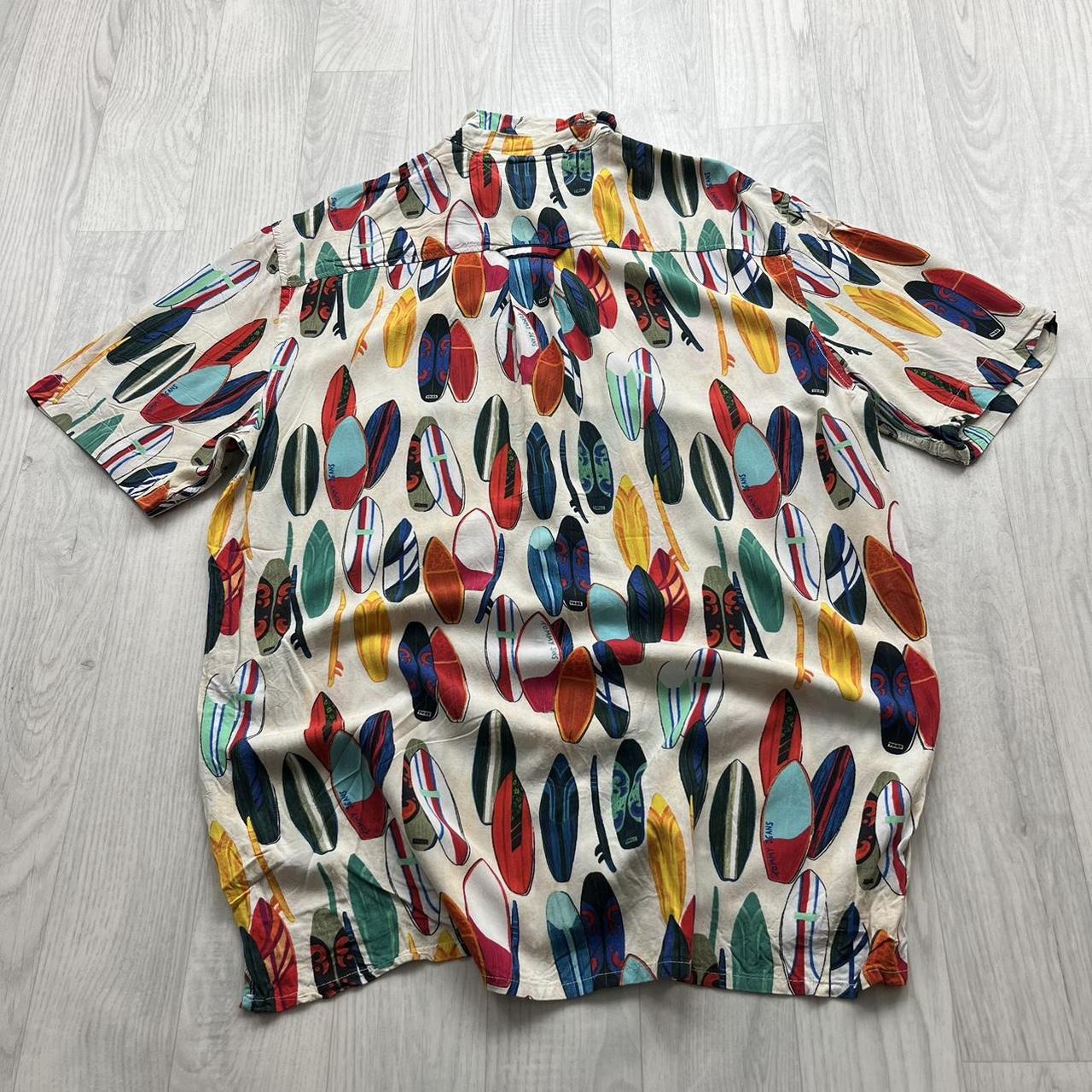 TOMMY JEANS SURFBOARD PRINT SHORT SLEEVE SHIRT CREAM