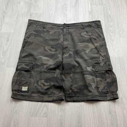 VINTAGE Y2K LEVIS SIGNATURE BAGGY CAMO CARGO SHORTS CHARCOAL GREY