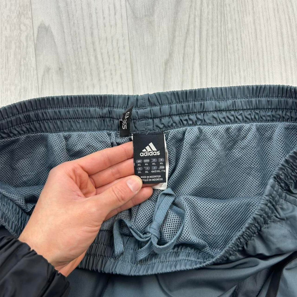 VINTAGE Y2K ADIDAS SIDE STRIPE BAGGY TRACKSUIT BOTTOMS GREY