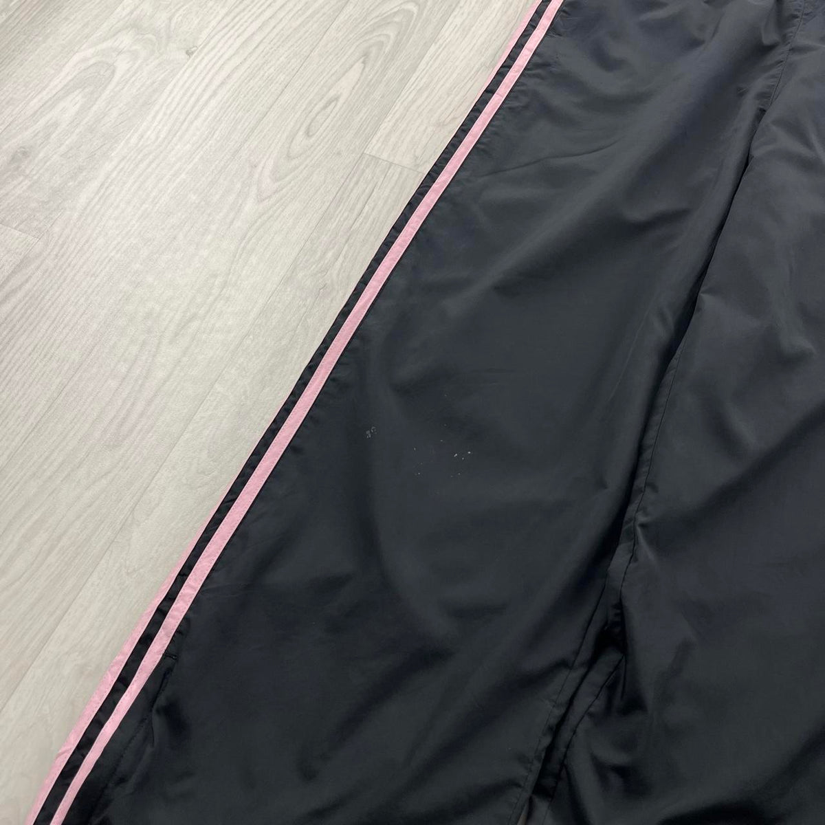 VINTAGE Y2K ADIDAS BAGGY TRACKSUIT BOTTOMS BLACK / PINK