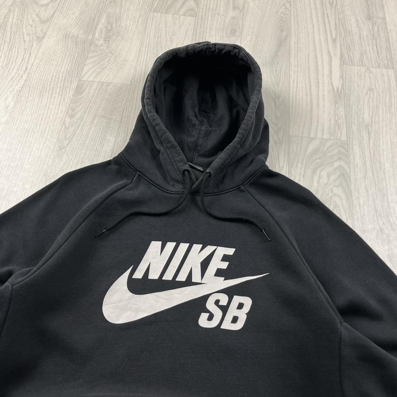 VINTAGE NIKE SB HOODIE BLACK