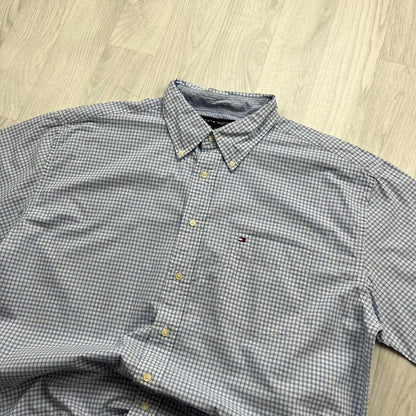 VINTAGE Y2K TOMMY HILFIGER GINGHAM SHORT SLEEVE BUTTON UP SHIRT LIGHT BLUE