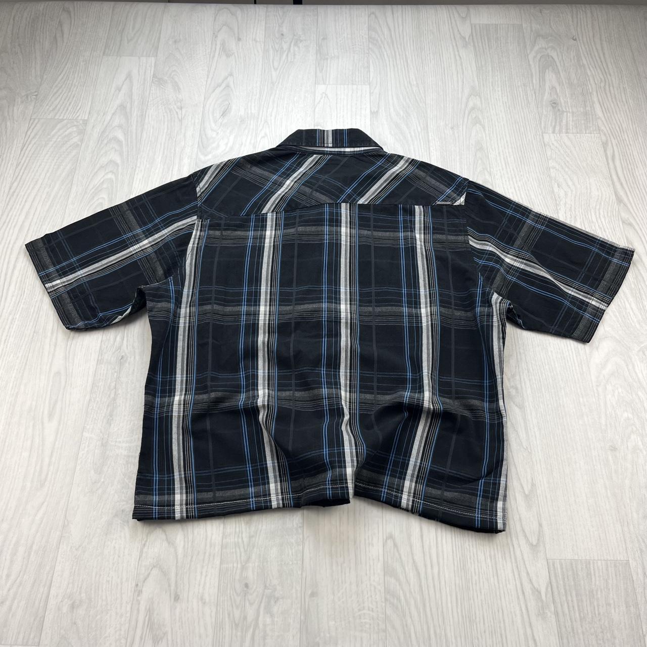 VINTAGE 00s BILLABONG CHECKERED CROPPED SHORT SLEEVE BUTTON UP SHIRT BLACK