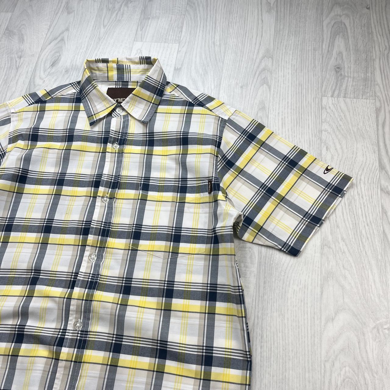 VINTAGE 00s ONEILL CHECKERED CROPPED SHORT SLEEVE BUTTON UP SHIRT WHITE / MULTI
