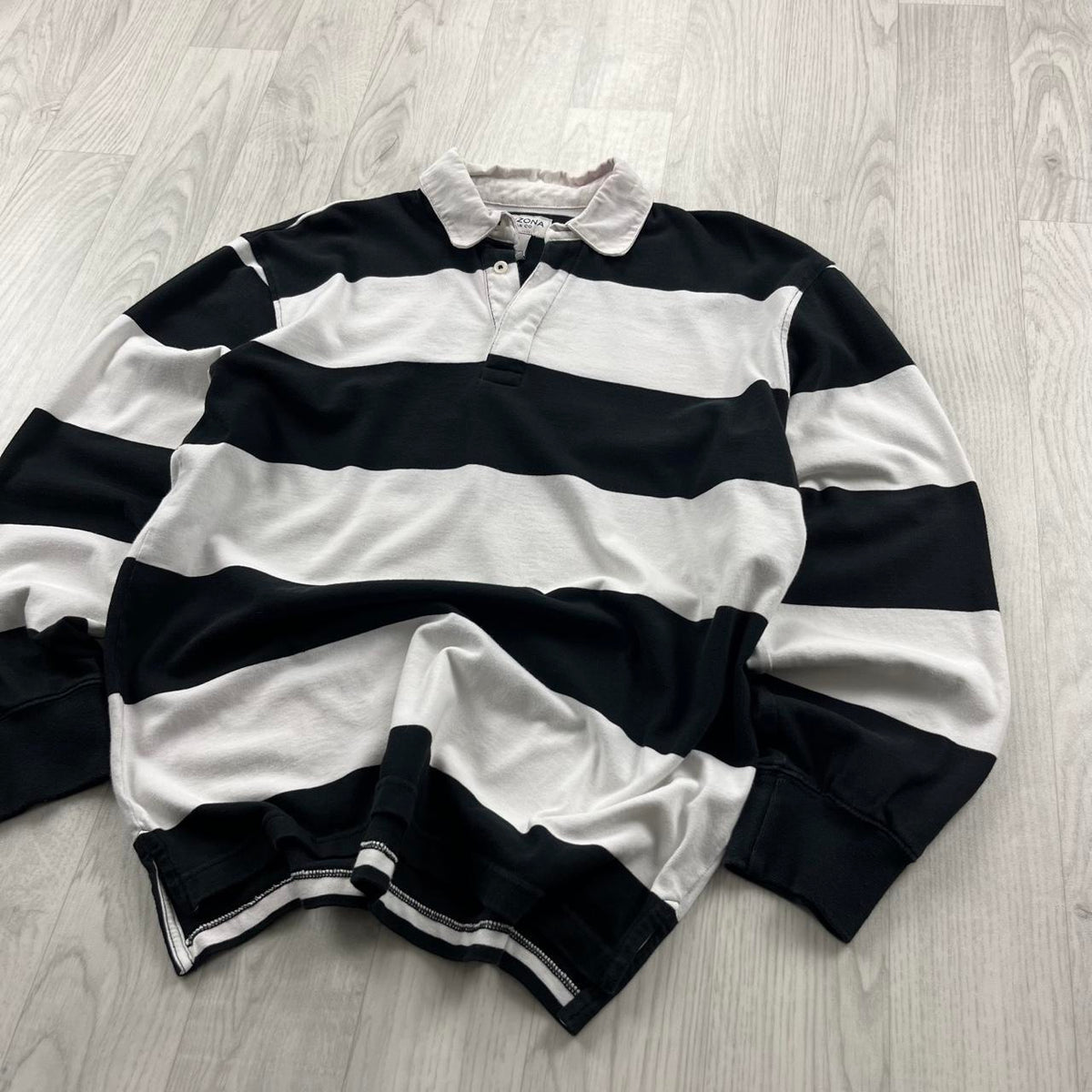 VINTAGE Y2K ARIZONA STRIPED LONG SLEEVE RUGBY POLO SHIRT BLACK / WHITE