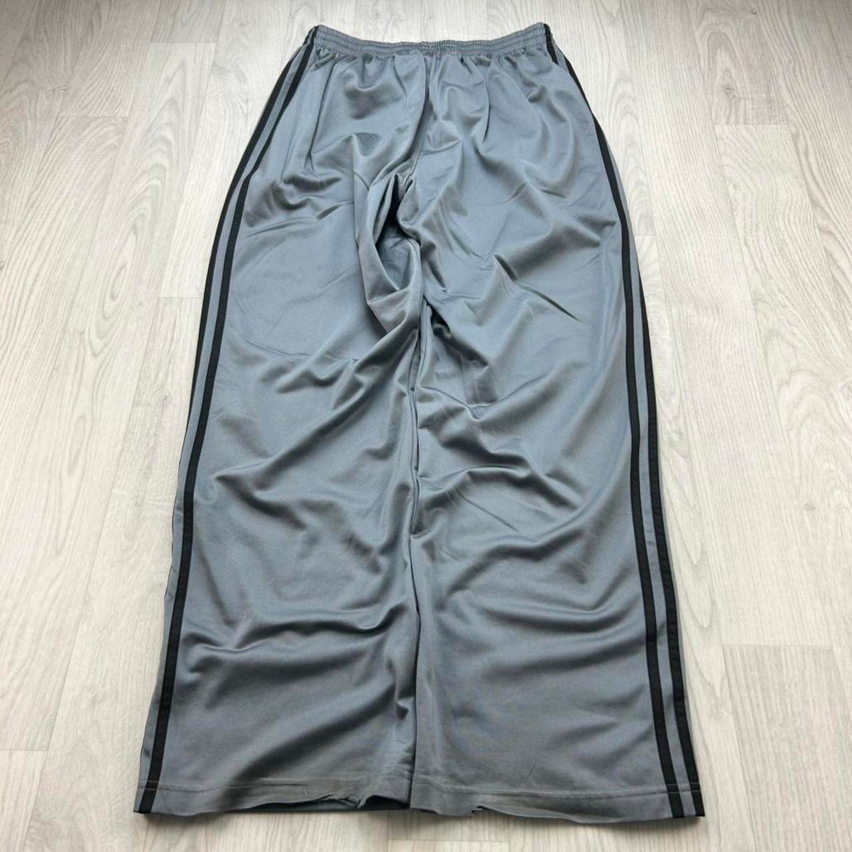 VINTAGE Y2K ADIDAS SIDE STRIPE BAGGY TRACKSUIT BOTTOMS GREY