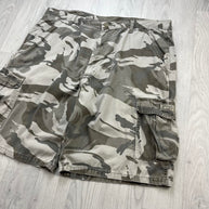 VINTAGE Y2K WRANGLER BAGGY CAMO CARGO SHORTS KHAKI CREAM