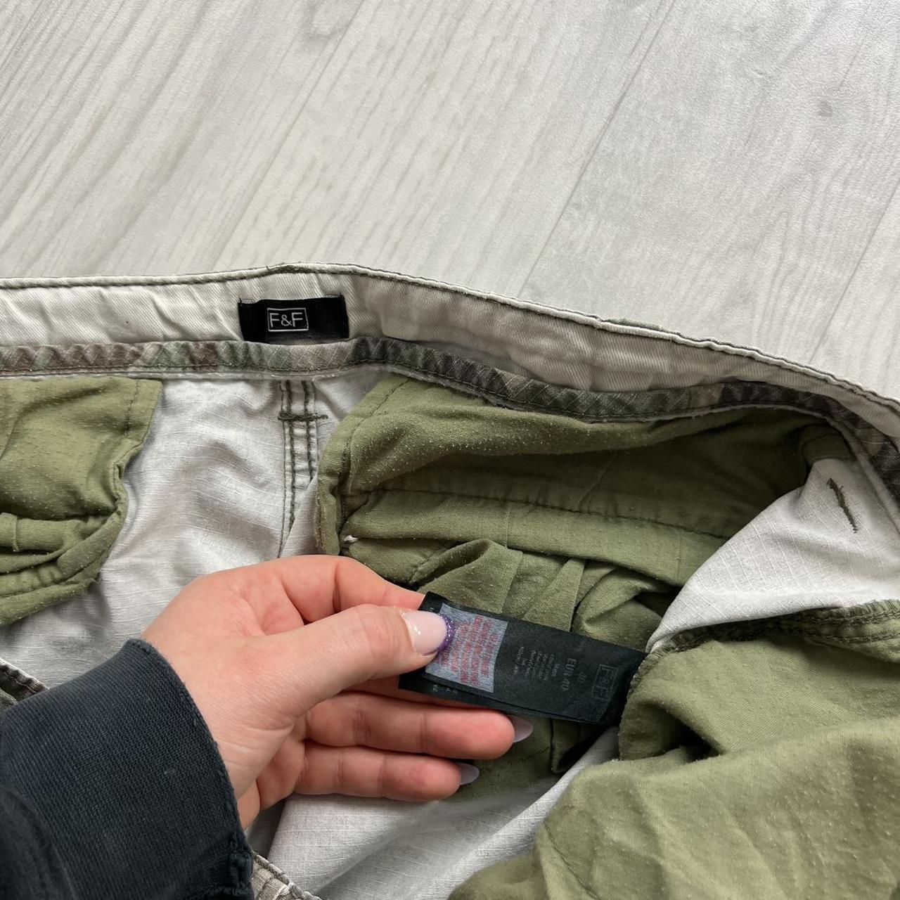 VINTAGE Y2K BAGGY LOOSE CAMO SHORTS