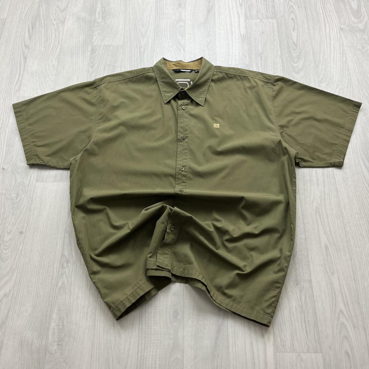 VINTAGE Y2K QUIKSILVER SHORT SLEEVE SHIRT KHAKI